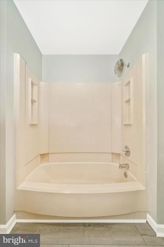 412 WINDY KNOLL DR, Mount Airy, MD 21771