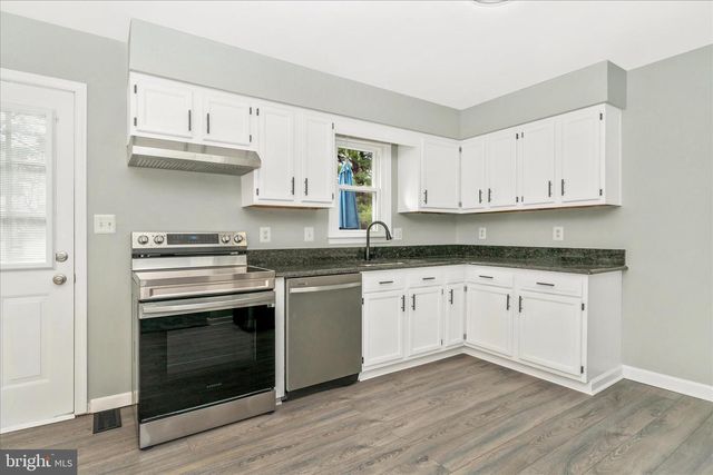 412 WINDY KNOLL DR, Mount Airy, MD 21771