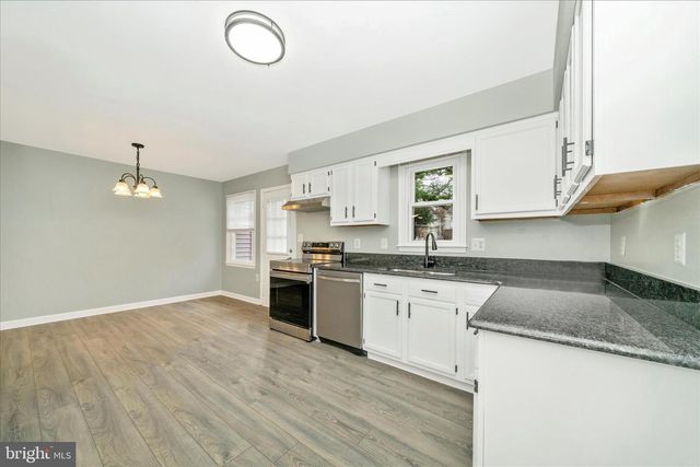 412 WINDY KNOLL DR, Mount Airy, MD 21771