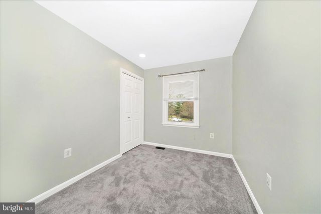 412 WINDY KNOLL DR, Mount Airy, MD 21771