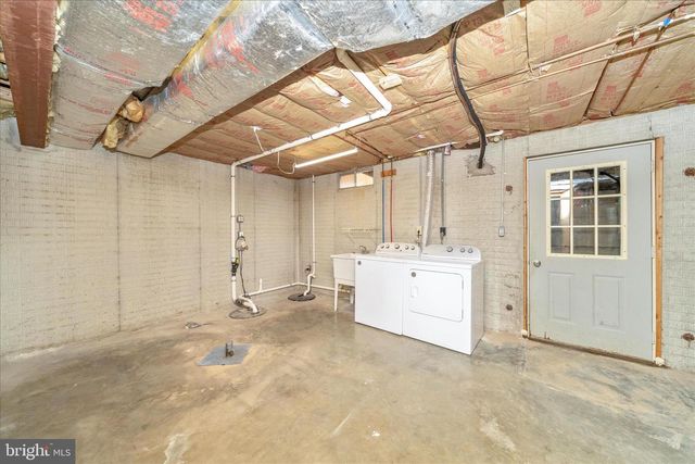 412 WINDY KNOLL DR, Mount Airy, MD 21771