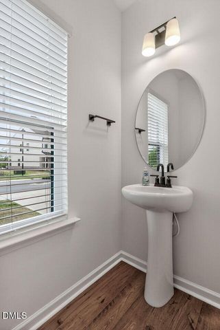 38 N District Avenue, Clayton, NC 27527