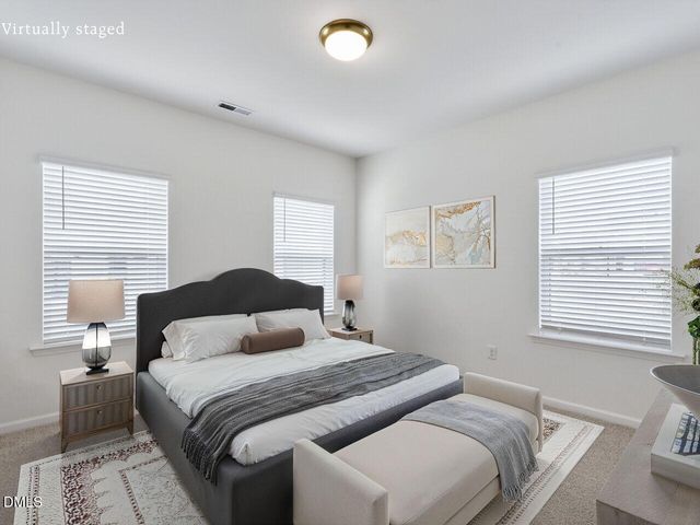38 N District Avenue, Clayton, NC 27527