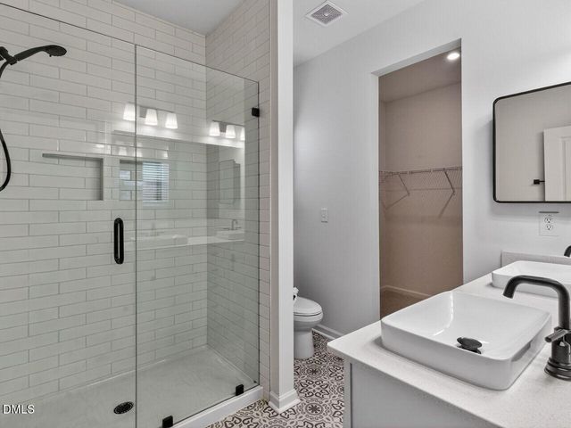 38 N District Avenue, Clayton, NC 27527