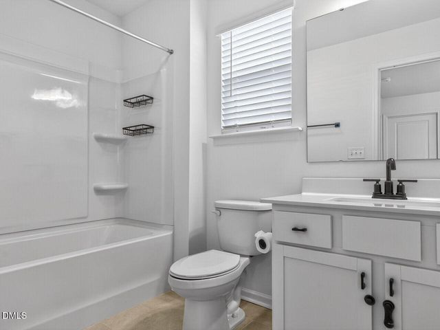 38 N District Avenue, Clayton, NC 27527