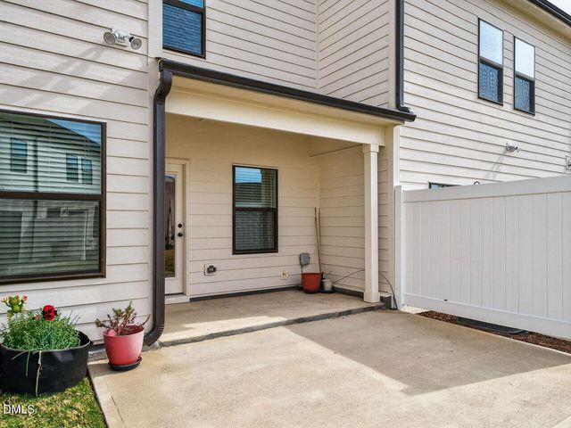 38 N District Avenue, Clayton, NC 27527