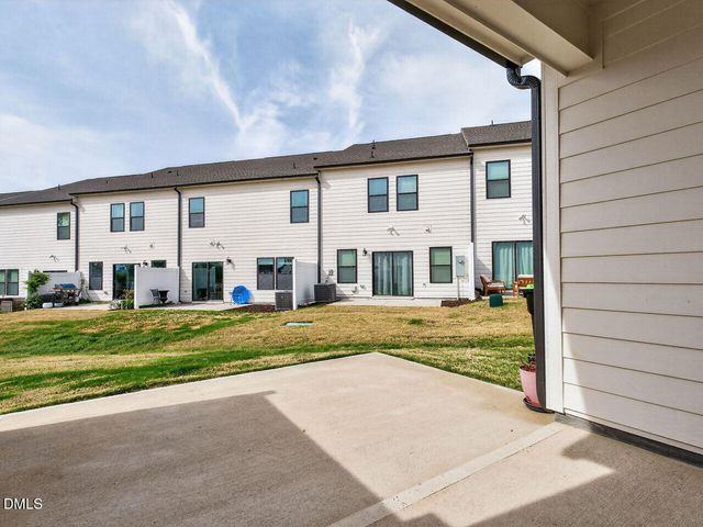 38 N District Avenue, Clayton, NC 27527