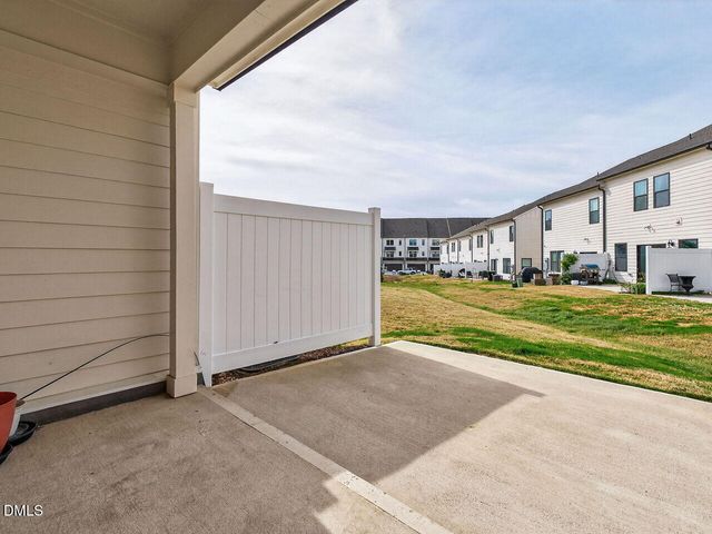 38 N District Avenue, Clayton, NC 27527