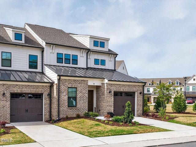 38 N District Avenue, Clayton, NC 27527