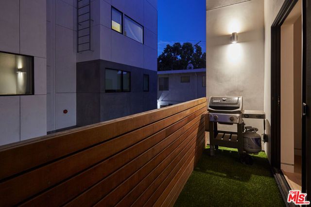 1337 N Fuller Avenue, Los Angeles, CA 90046