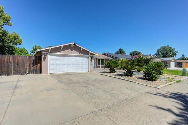 8805 Sawtelle Way, Sacramento, CA 95826