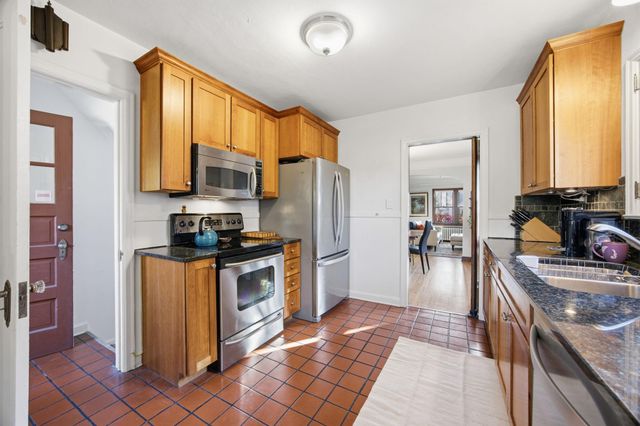 1531 Asbury Street, Saint Paul, MN 55108