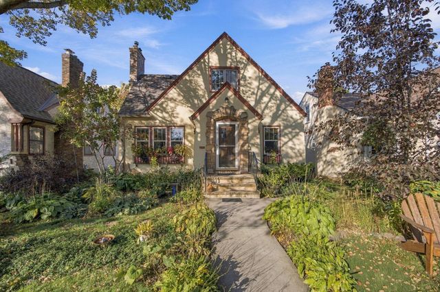 1531 Asbury Street, Saint Paul, MN 55108