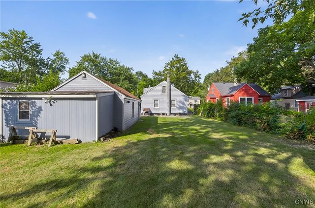15 Curtis Avenue, Lysander, NY 13027