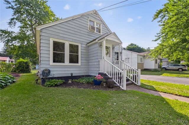 15 Curtis Avenue, Lysander, NY 13027