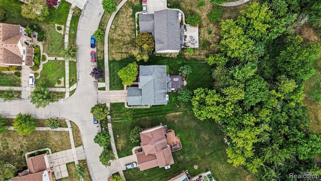 45063 Weymouth Drive, Canton, MI 48188