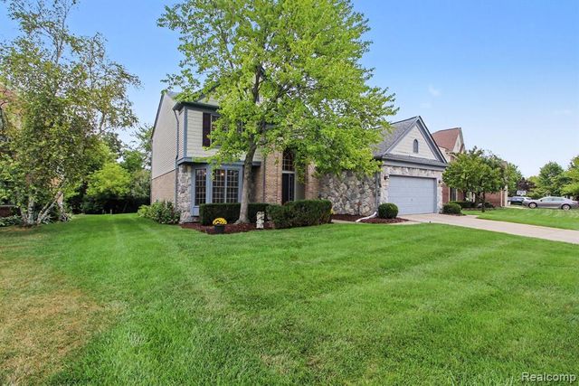 45063 Weymouth Drive, Canton, MI 48188