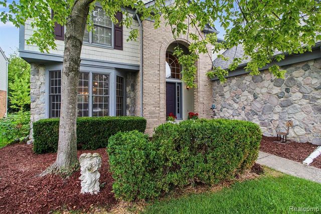 45063 Weymouth Drive, Canton, MI 48188