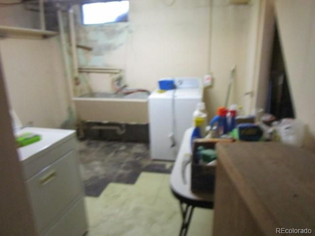 1476 S Chase Street, Lakewood, CO 80232