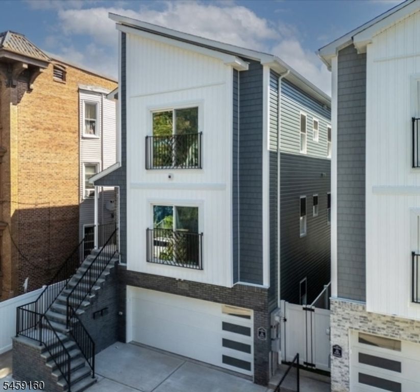 192 Amherst St, East Orange City, NJ 07018 — exterior