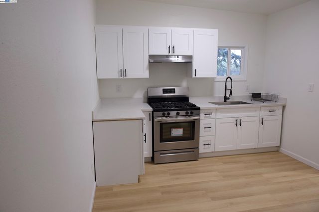 26 Laurel Street, Vallejo, CA 94591