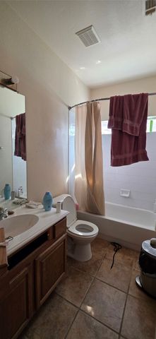 1724 Hidden Brook Drive, Grand Prairie, TX 75050