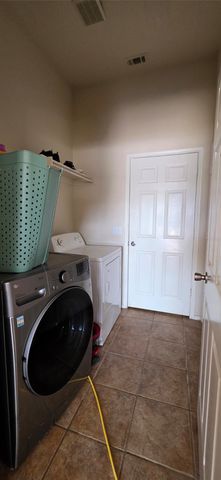 1724 Hidden Brook Drive, Grand Prairie, TX 75050