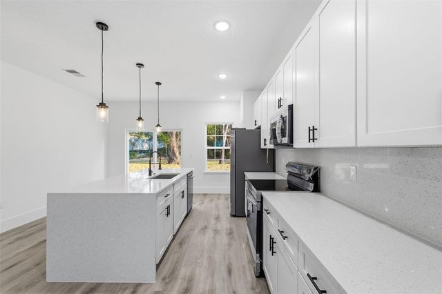 7047 N LIME DRIVE, Dunnellon, FL 34433