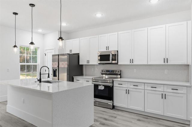 7047 N LIME DRIVE, Dunnellon, FL 34433