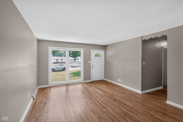 298 Gilbert Avenue, Beech Grove, IN 46107
