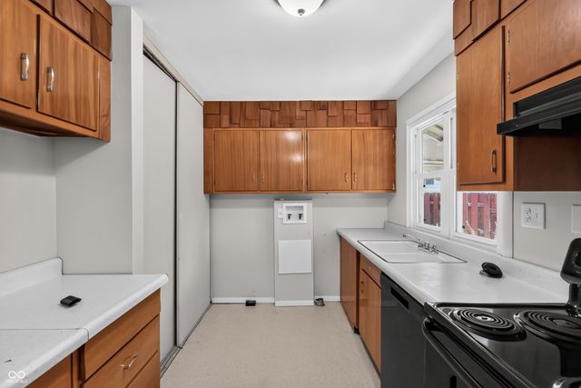298 Gilbert Avenue, Beech Grove, IN 46107