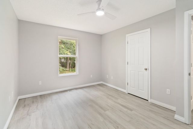 84 Clover Leaf Circle, Burnside, KY 42519