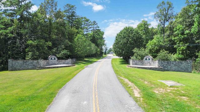 84 Clover Leaf Circle, Burnside, KY 42519