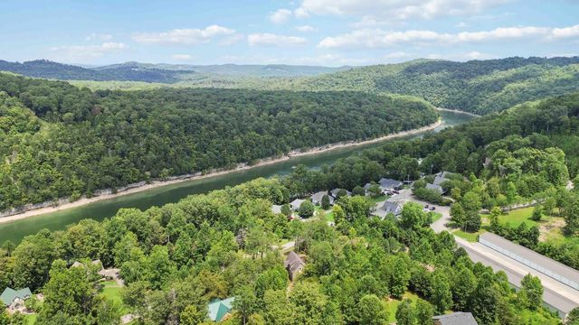 84 Clover Leaf Circle, Burnside, KY 42519