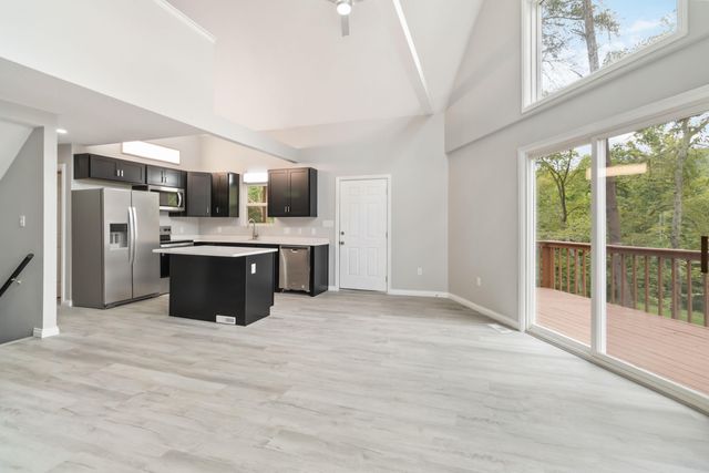 84 Clover Leaf Circle, Burnside, KY 42519