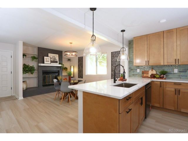 805 Perry St, Denver, CO 80204