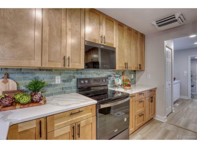 805 Perry St, Denver, CO 80204