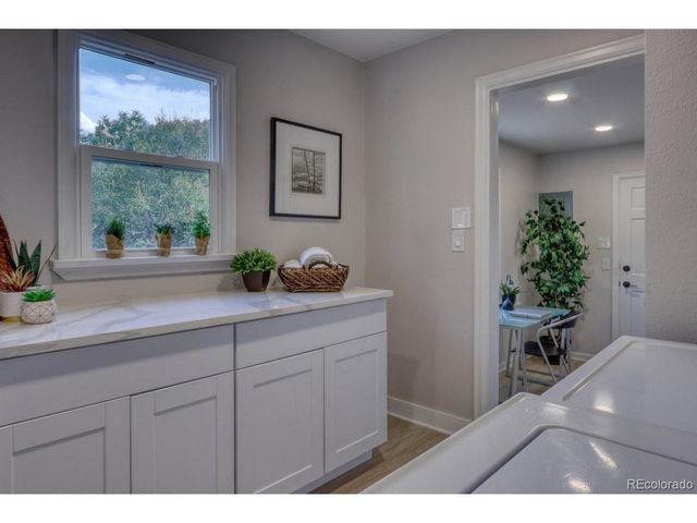 805 Perry St, Denver, CO 80204