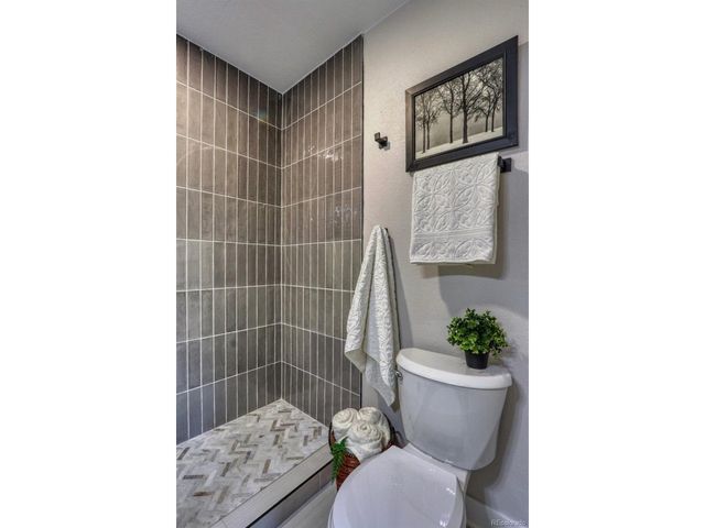 805 Perry St, Denver, CO 80204