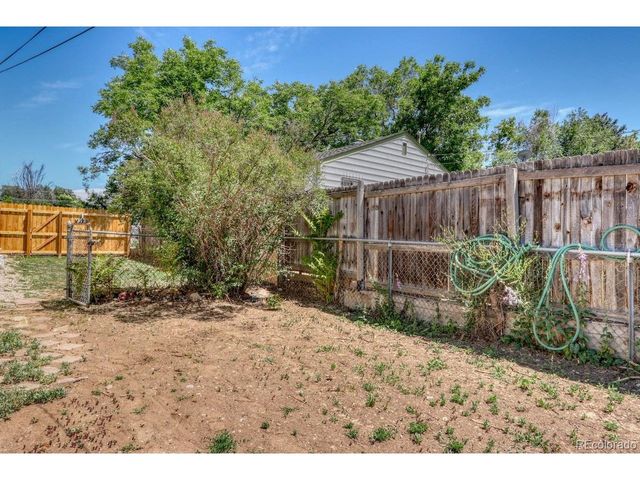 805 Perry St, Denver, CO 80204
