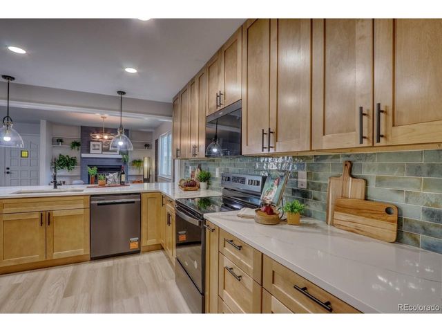 805 Perry St, Denver, CO 80204