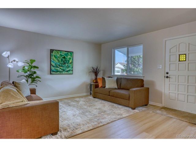 805 Perry St, Denver, CO 80204