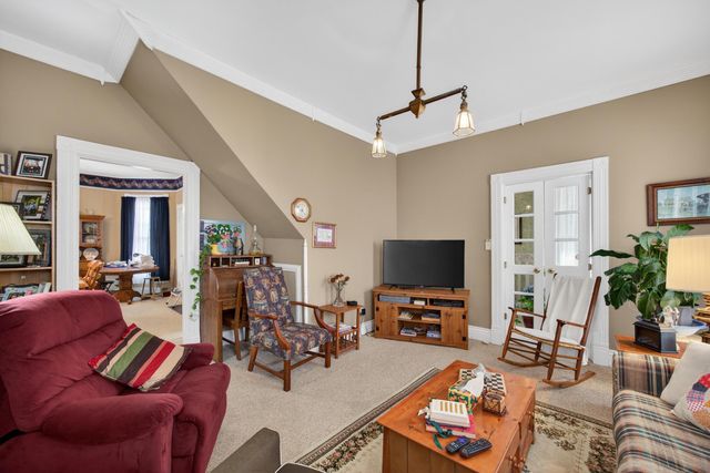 225 N Main Street, Lawrenceburg, KY 40342