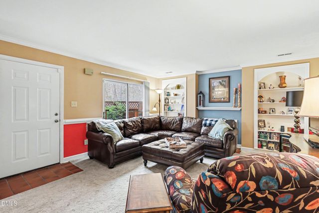 391 Summerwalk Circle, Chapel Hill, NC 27517