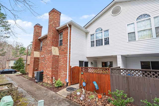 391 Summerwalk Circle, Chapel Hill, NC 27517