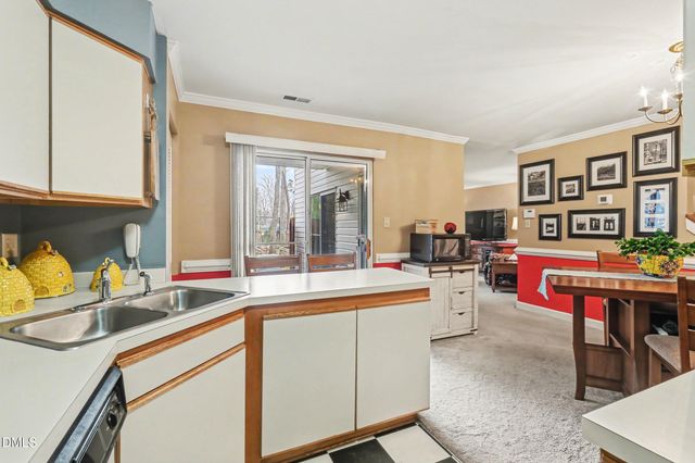 391 Summerwalk Circle, Chapel Hill, NC 27517