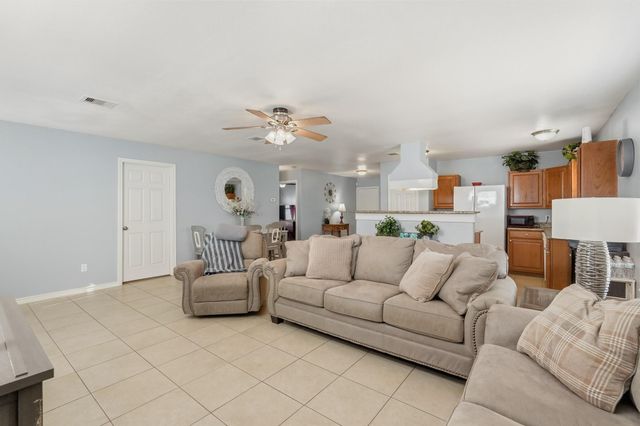 1631 Quail Run, Brookshire, TX 77423