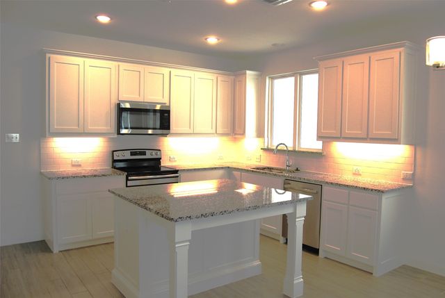 369 Oakbend Drive, Lewisville, TX 75067