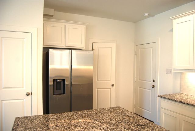 369 Oakbend Drive, Lewisville, TX 75067