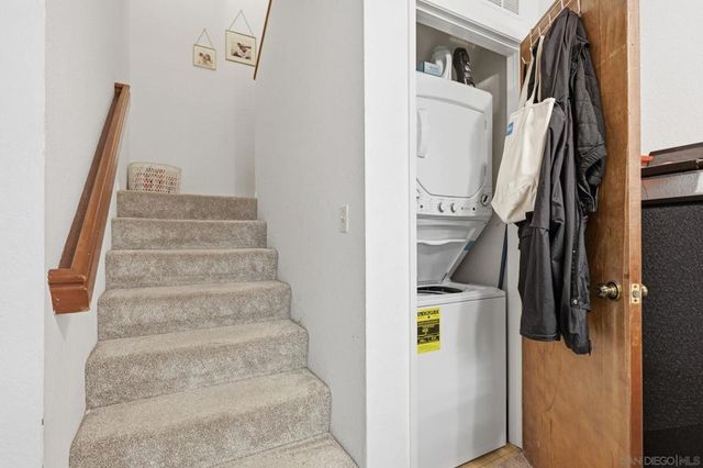 1460 Hornblend, San Diego, CA 92109